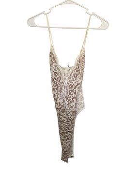 Windsor Sleeveless White Lace Brown/Tan Sexy V-Neck Bodysuit